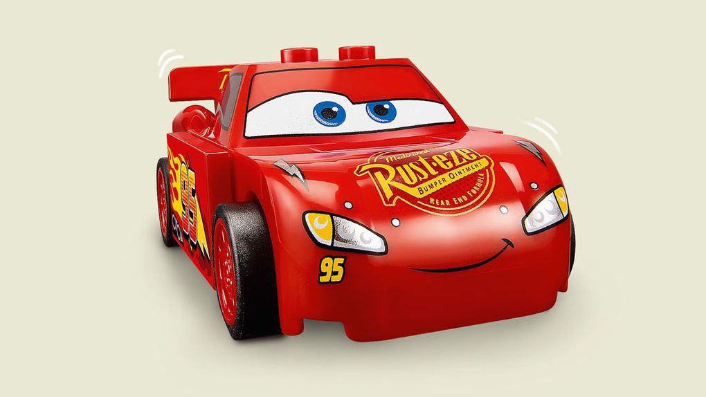 Lego® juniors  - rampa di lancio di saetta mcqueen (4-7 anni)