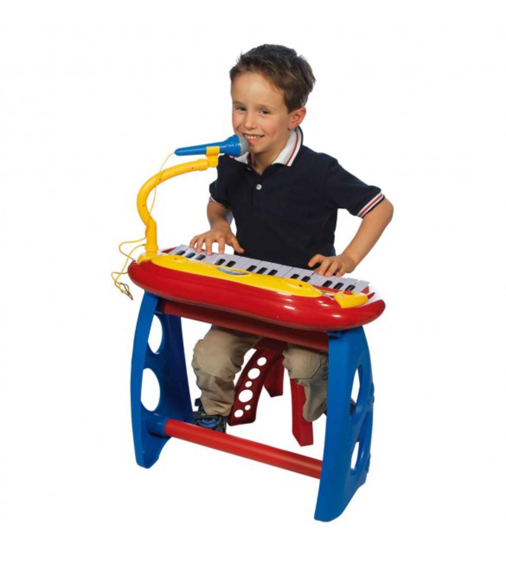 Pianola con microfono e sgabello