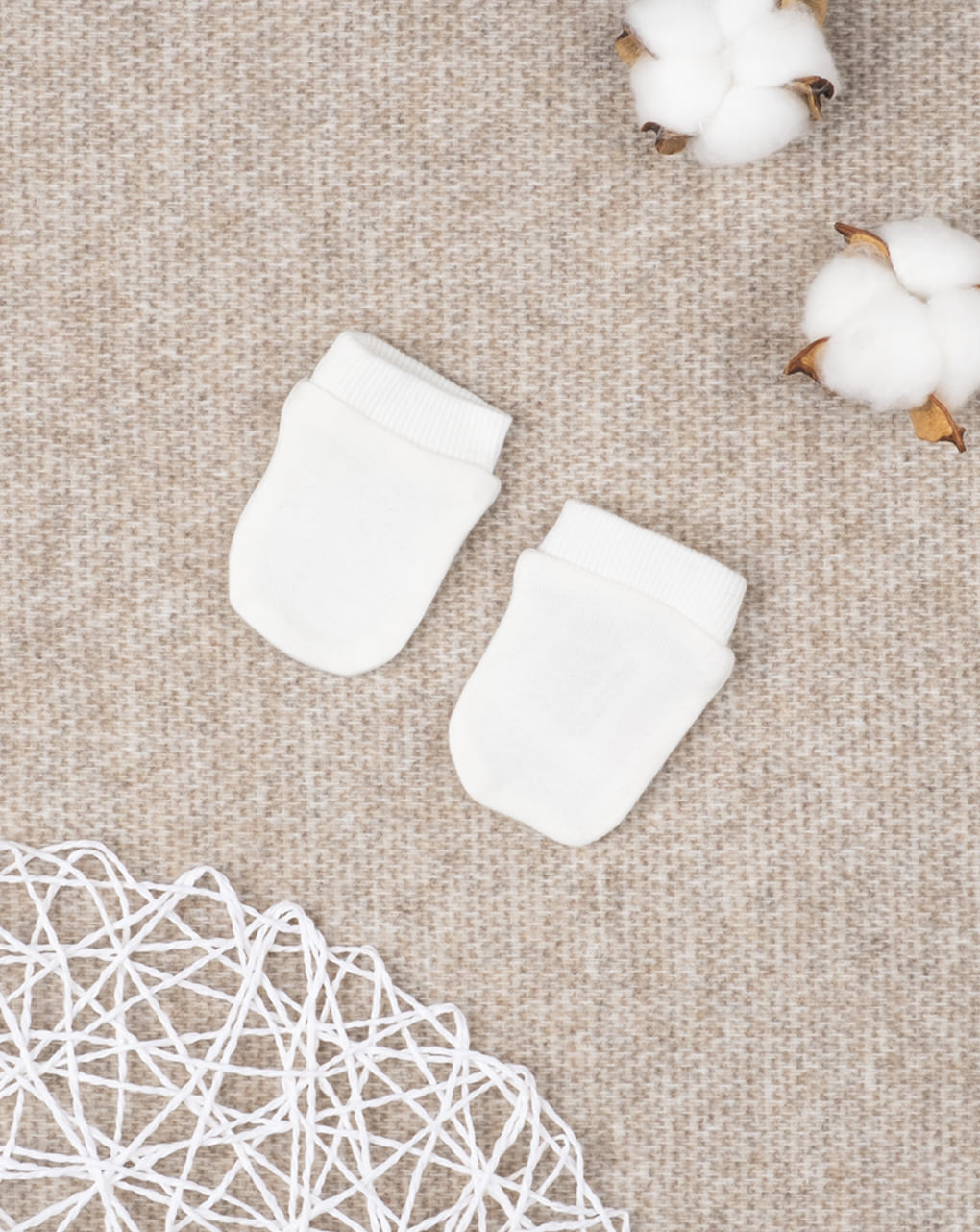 Muffole neonato tinta unita white