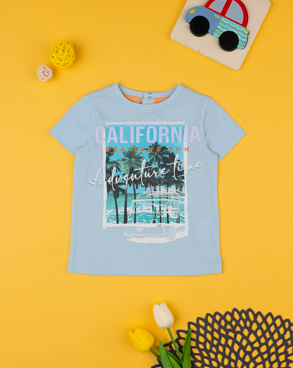 T-shirt bimbo azzurra "california"