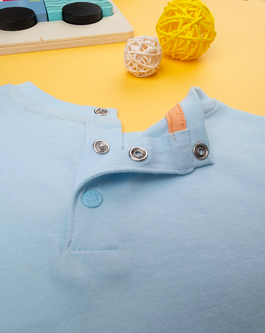 T-shirt bimbo azzurra "california"