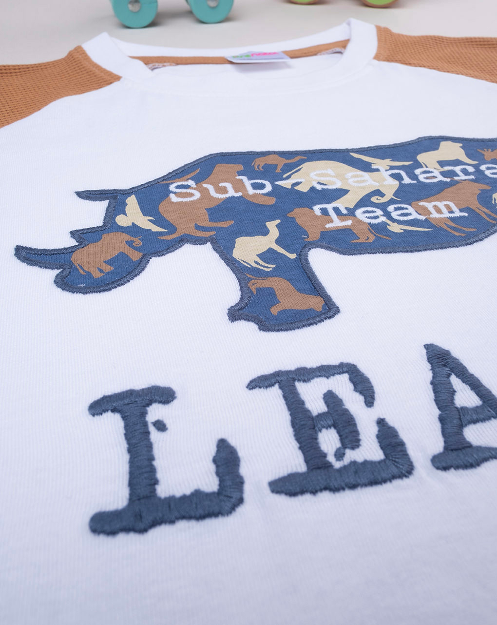 T-shirt bambino con inserti waffle