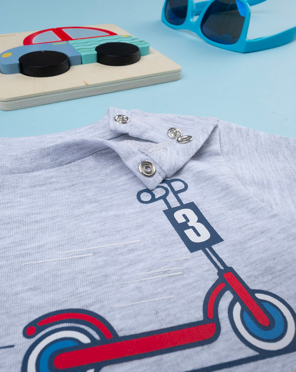 T-shirt bimbo grigia