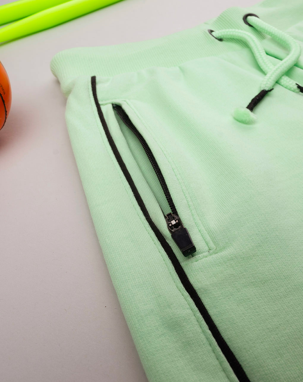 Shorts bambino verdi con stampa