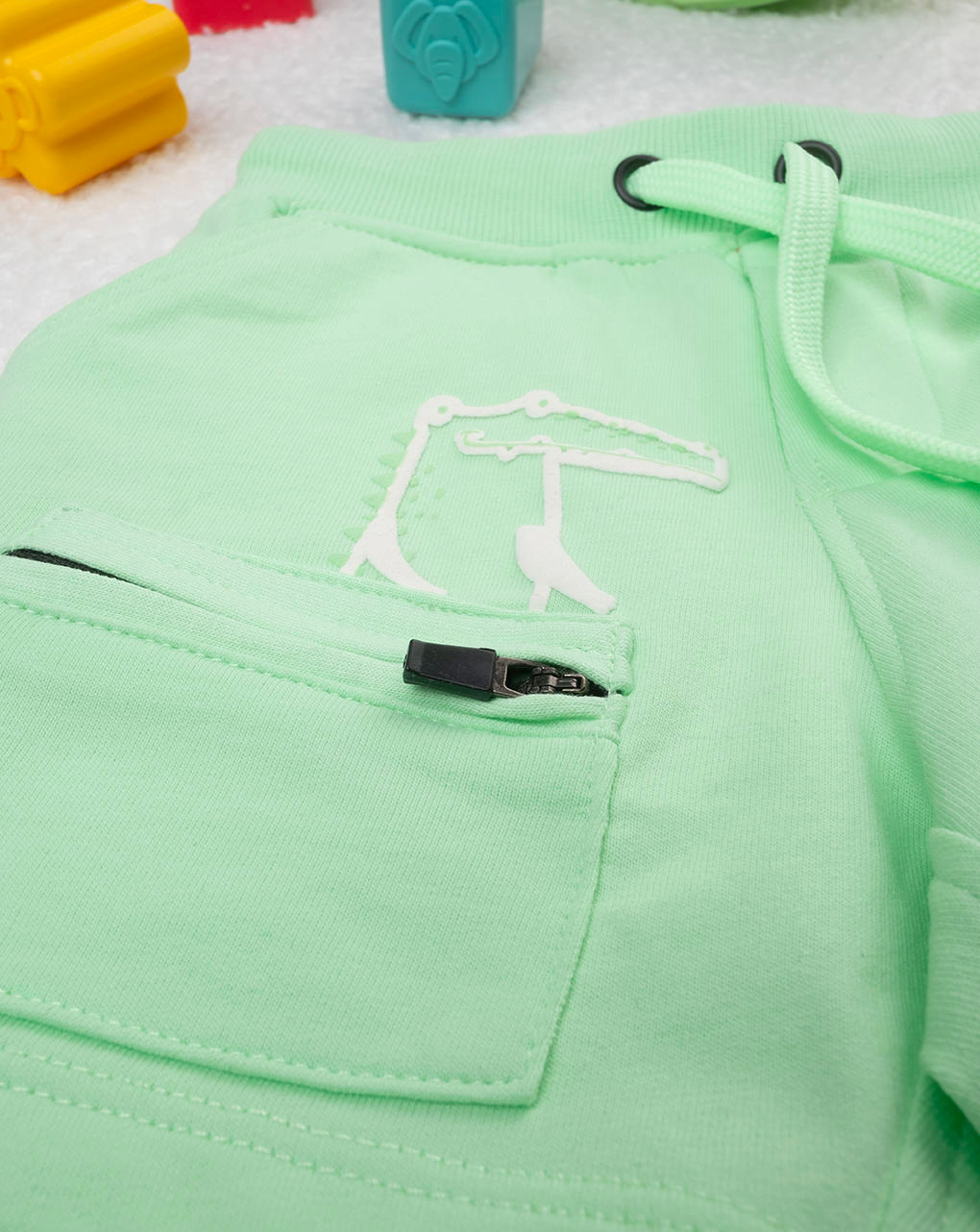 Shorts verde bimbo "dinosauro"