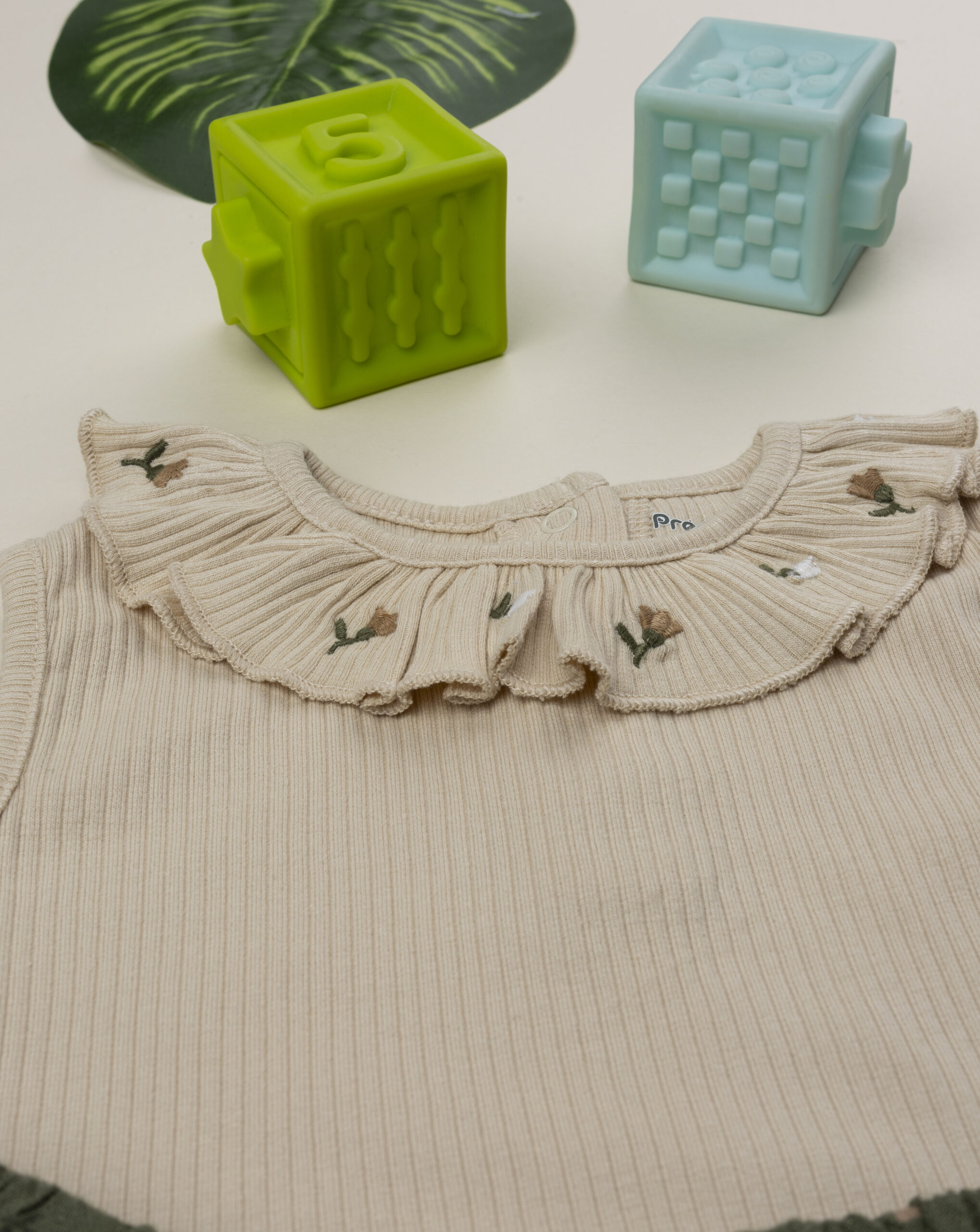 Completo bimba verde/beige