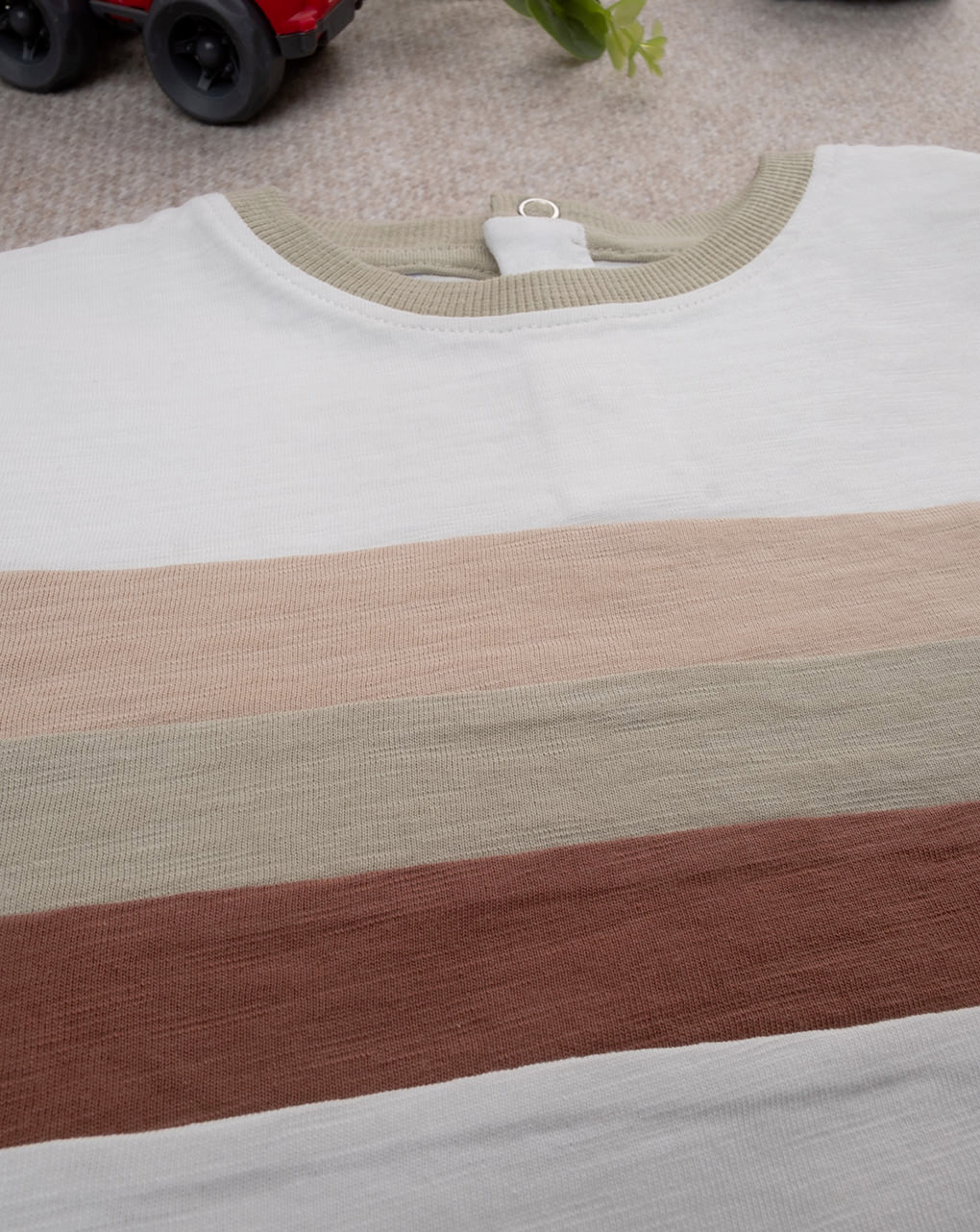 T-shirt bimbo rigata beige/verde/marrone