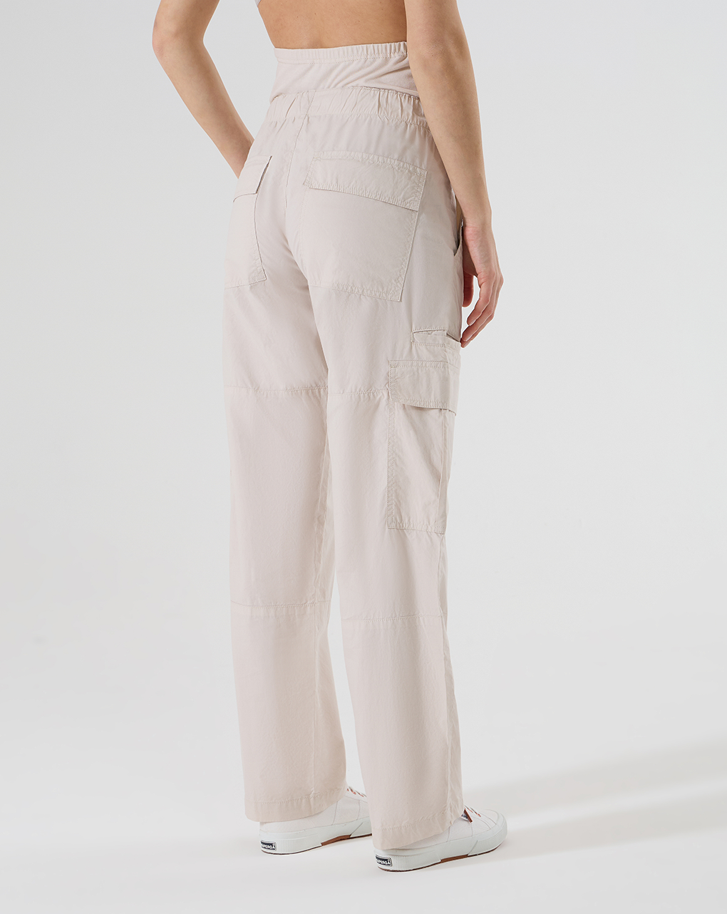 Pantalone beige premaman con tasche cargo
