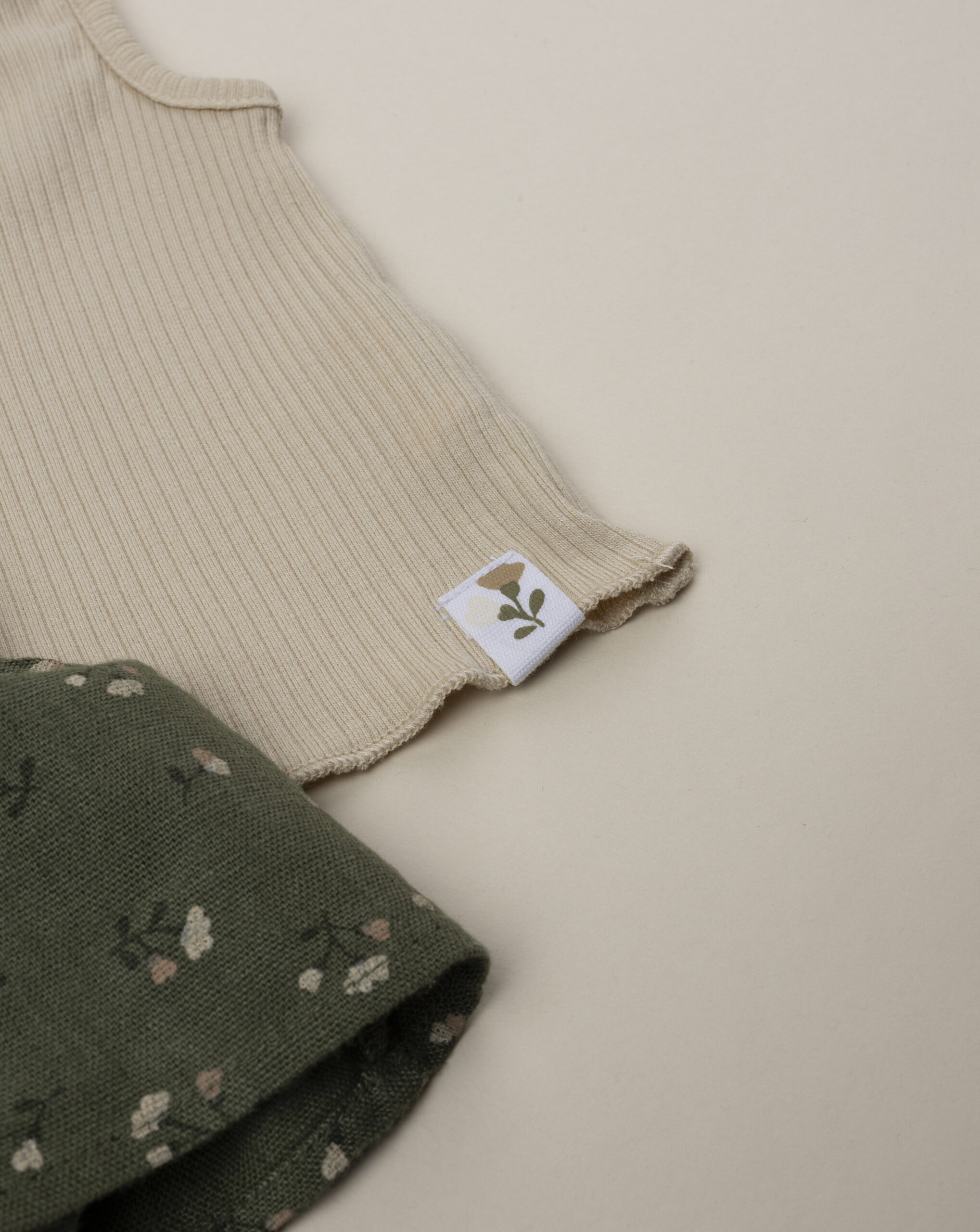 Completo bimba verde/beige