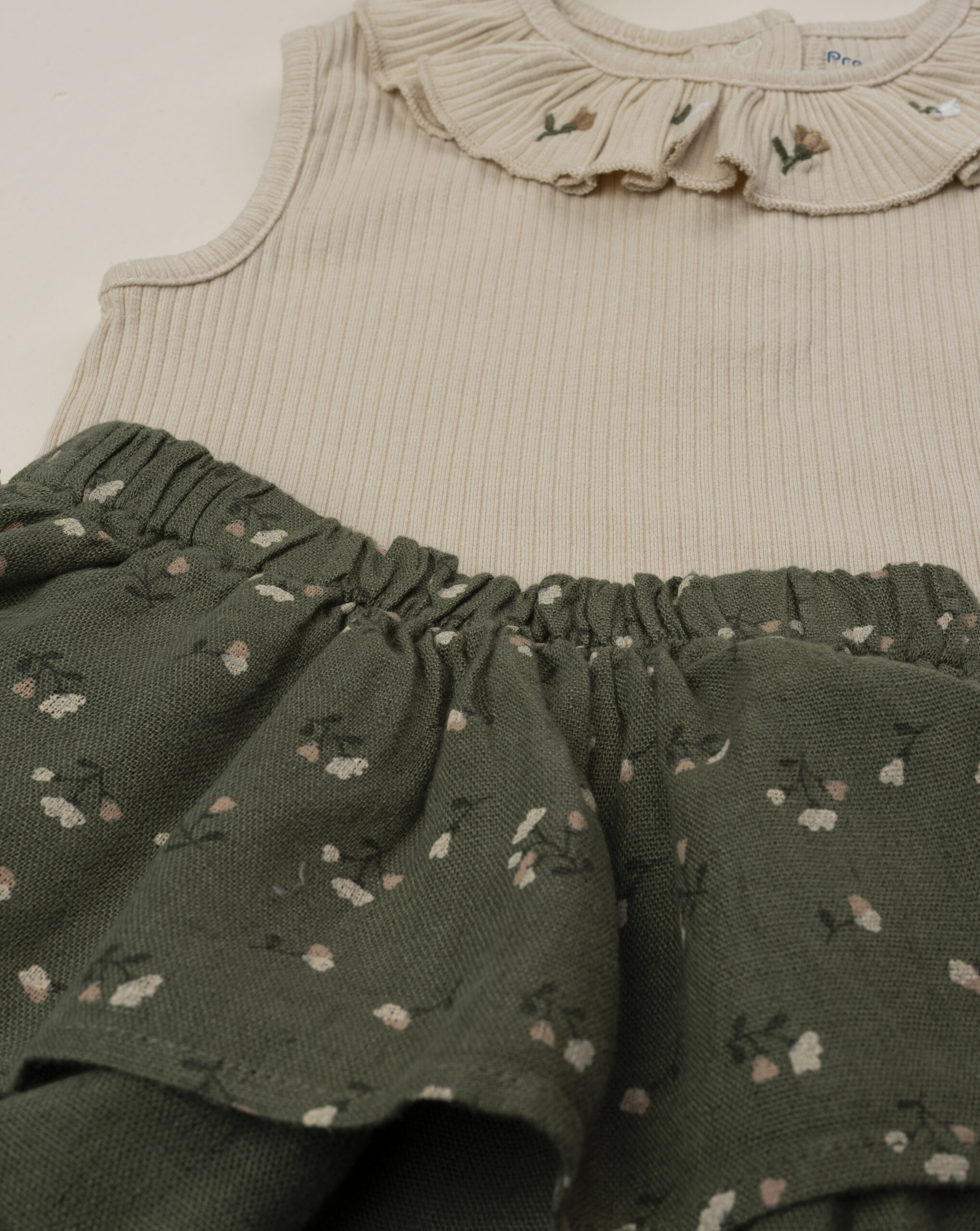 Completo bimba verde/beige