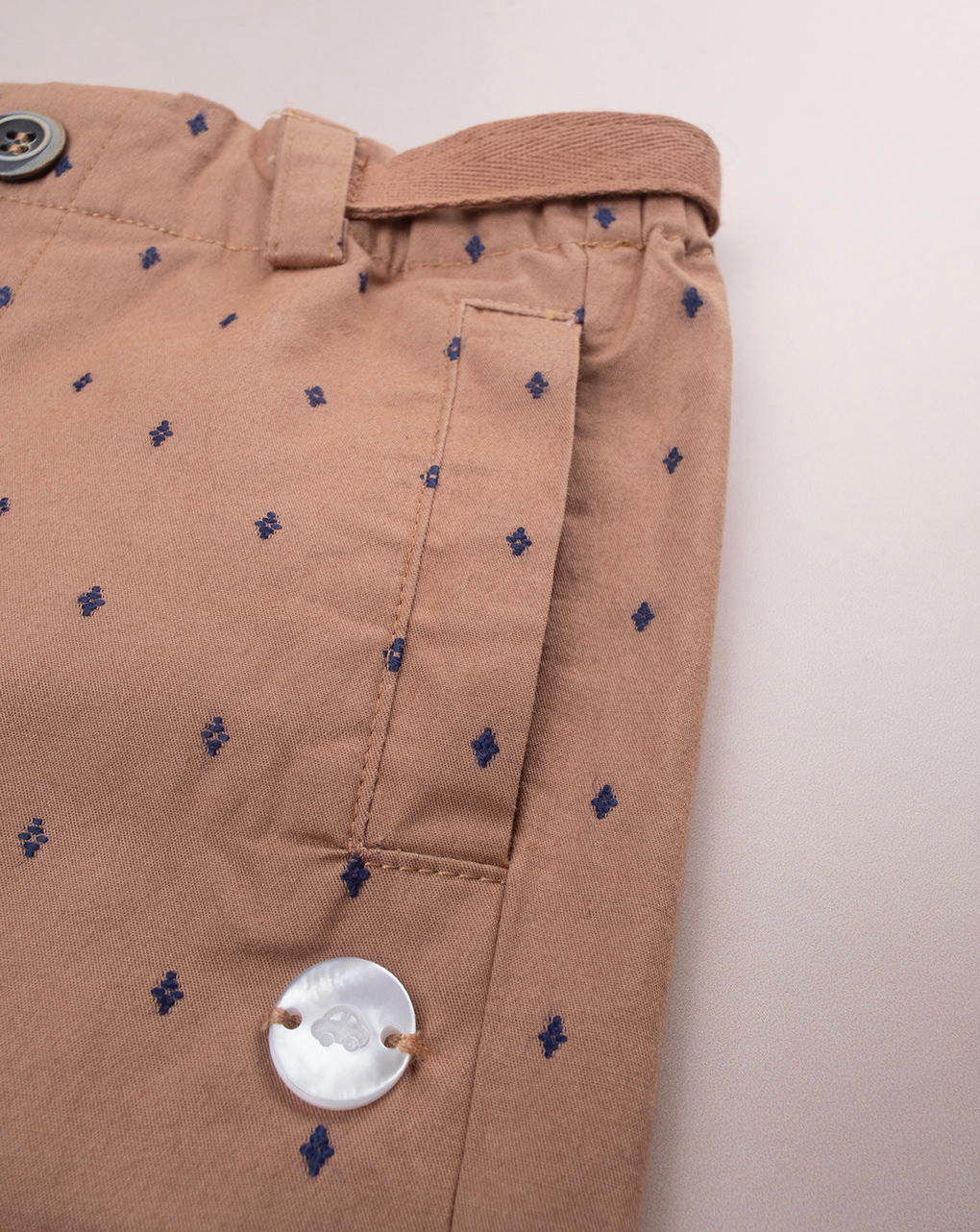 Shorts premium marrone bimbo con allover