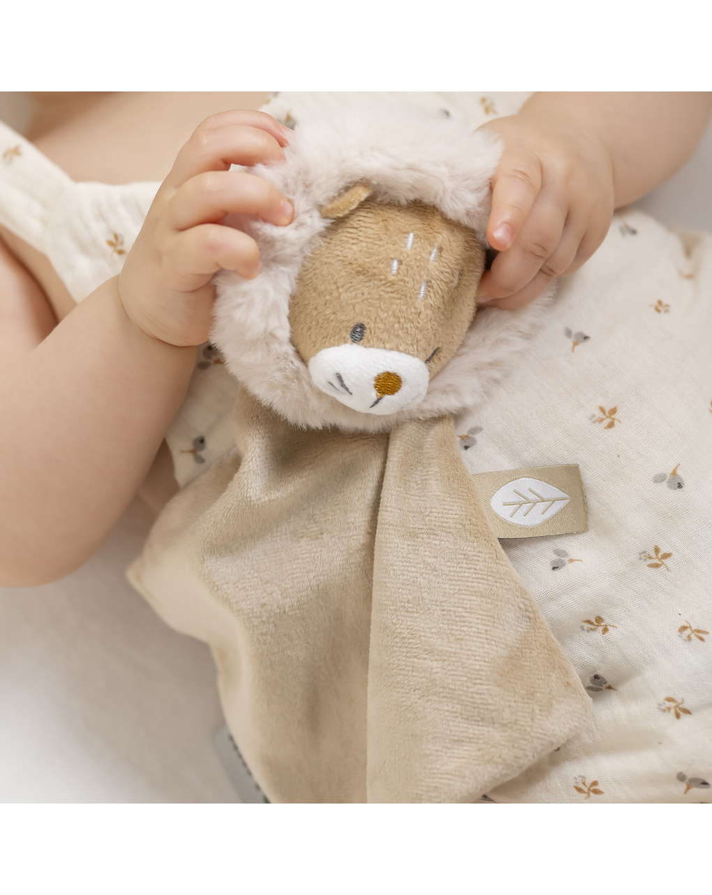 Mini doudou ernest il 
leone - 0+ - nattou