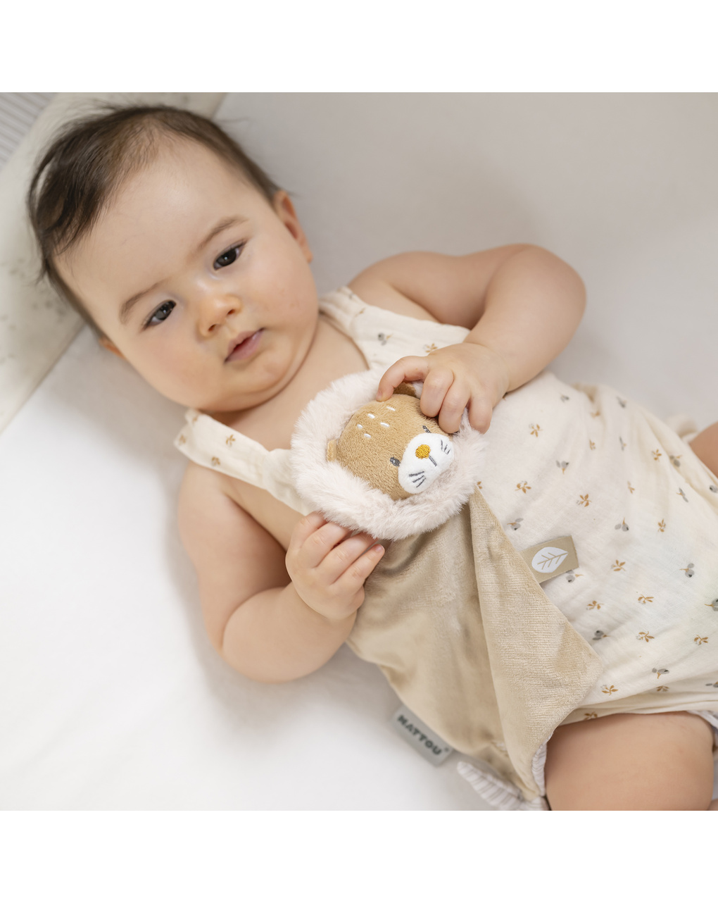 Mini doudou ernest il 
leone - 0+ - nattou