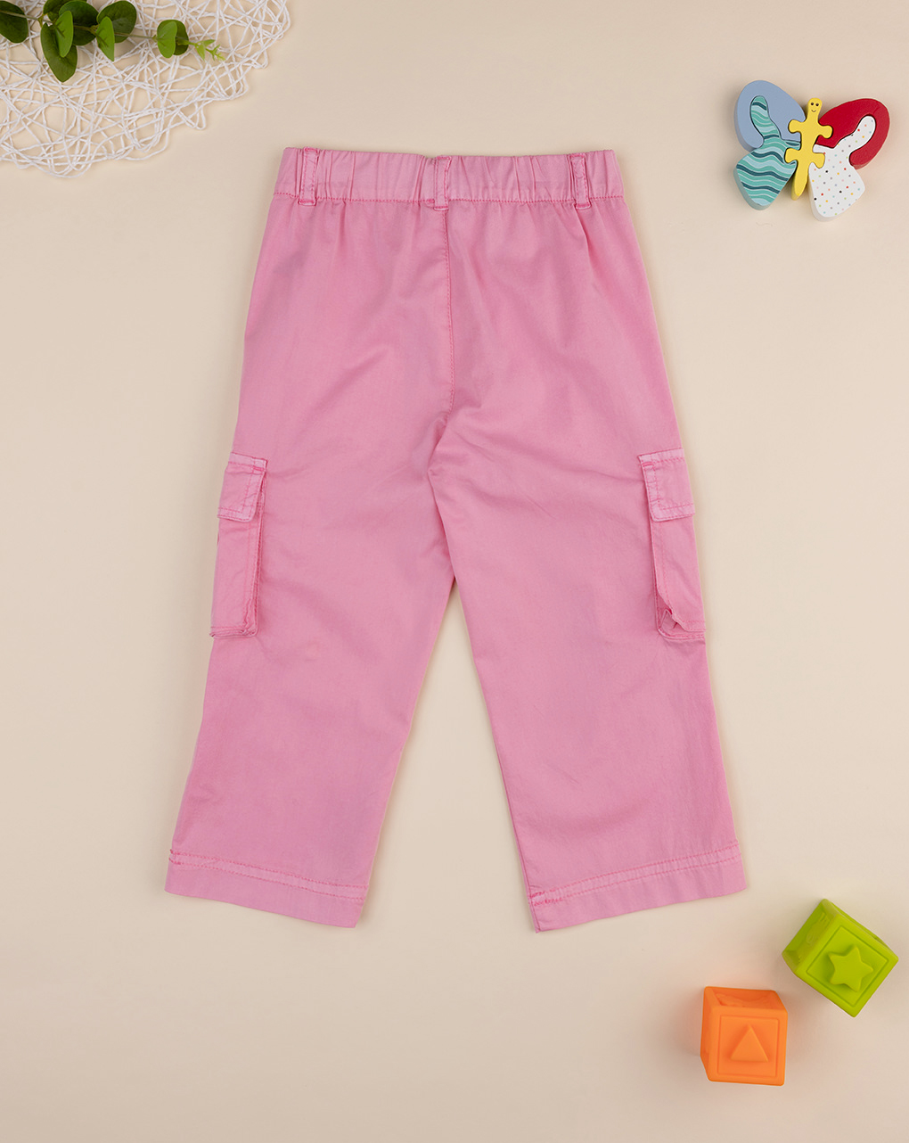 Pantalone rosa cargo bambina con tasconi
