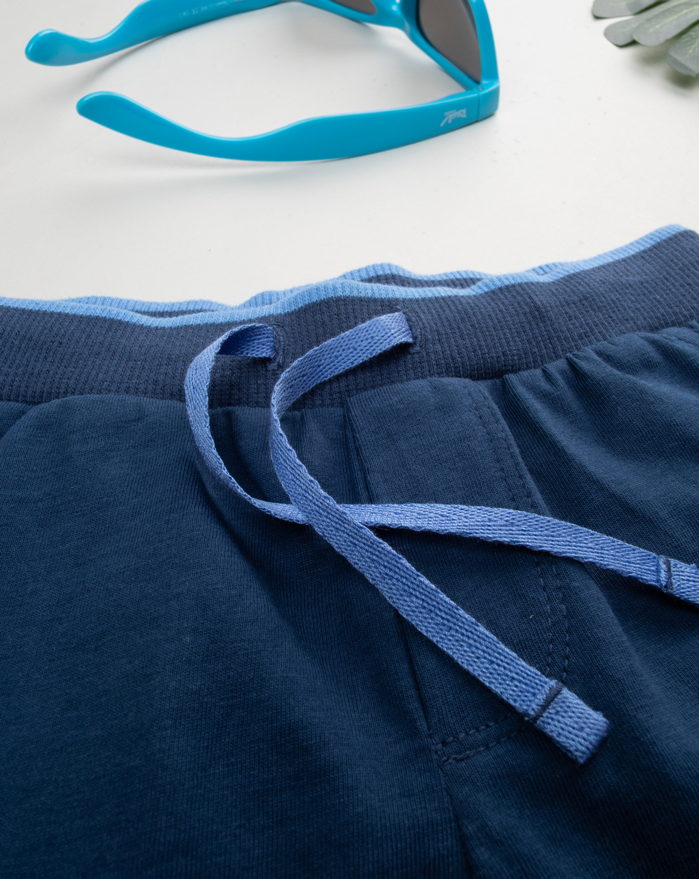 Pantaloni corti bimbo blu con stampa