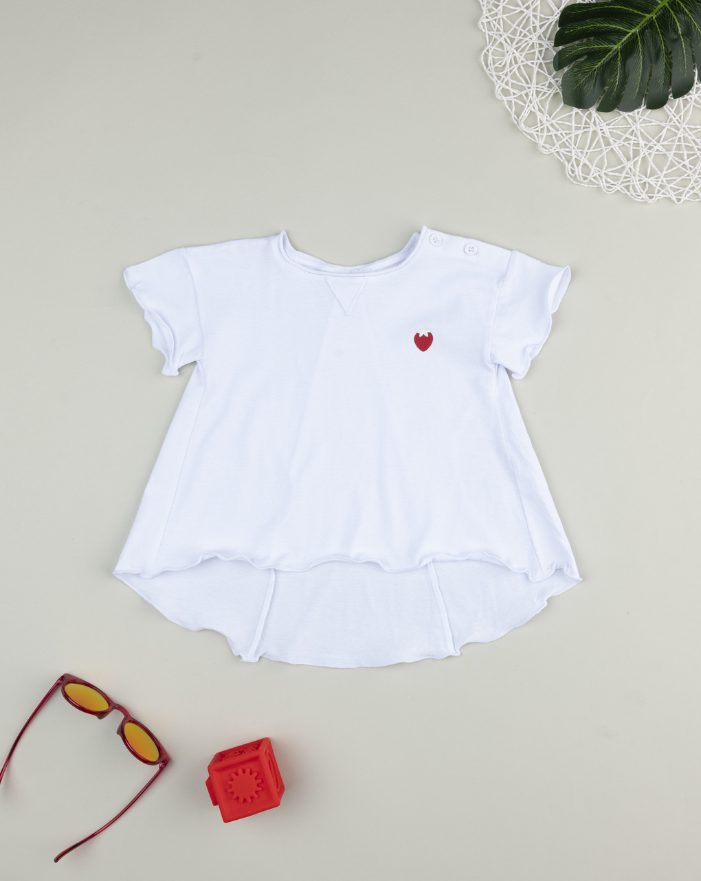 T-shirt bimba bianca fragola