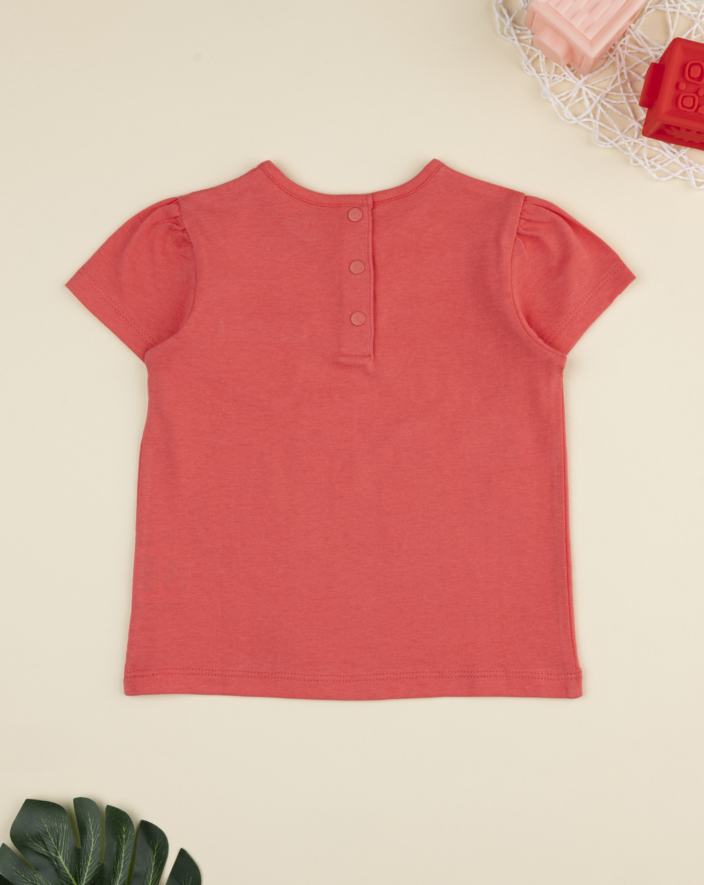 T-shirt bimba corallo con taschino