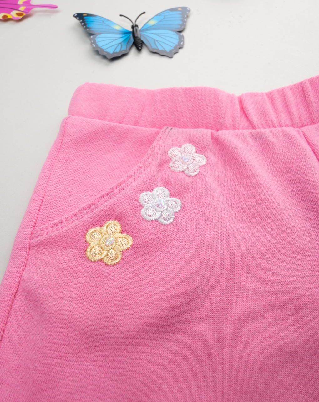 Shorts bimba rosa patch fiori
