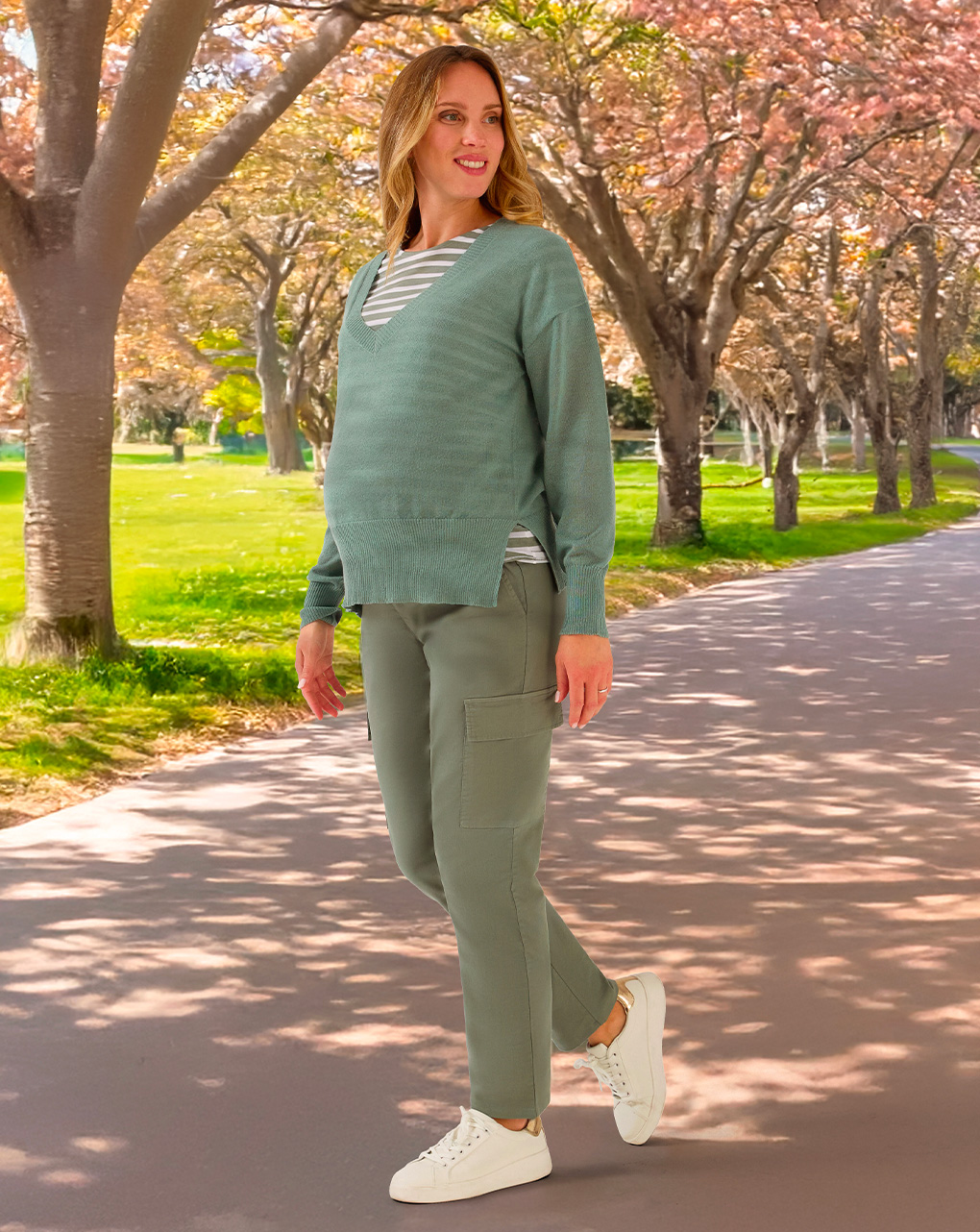 Pantalone premaman verde salvia con tasche cargo