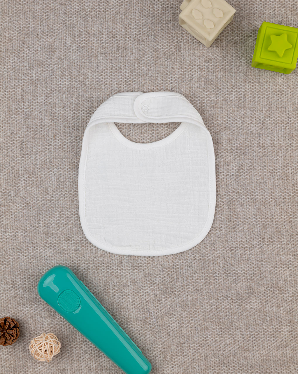 Bavaglino bimbo bianco panna