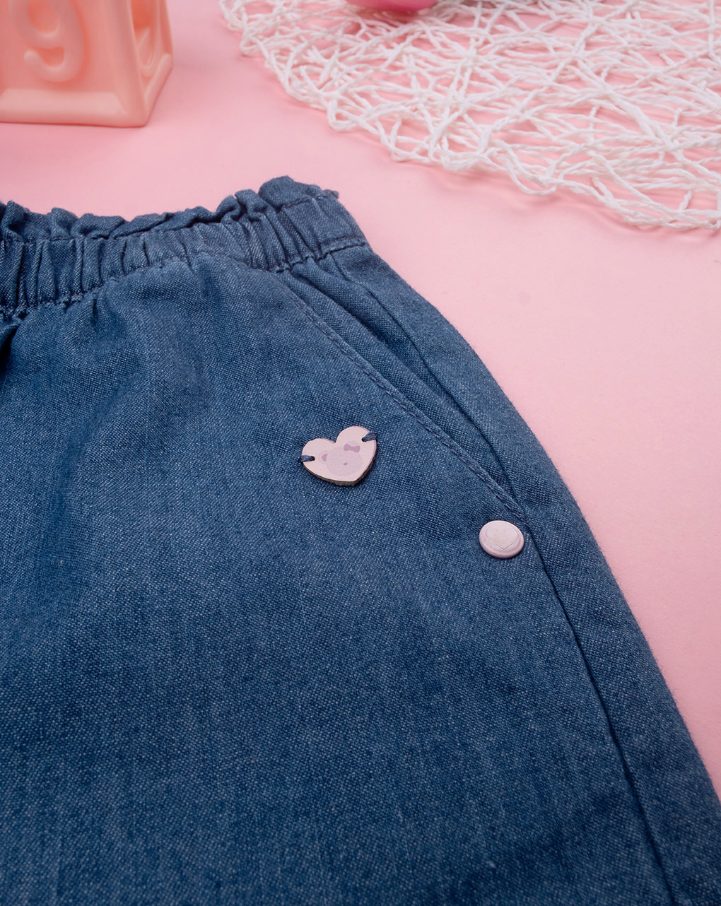 Shorts chambray/sangallo da bambina