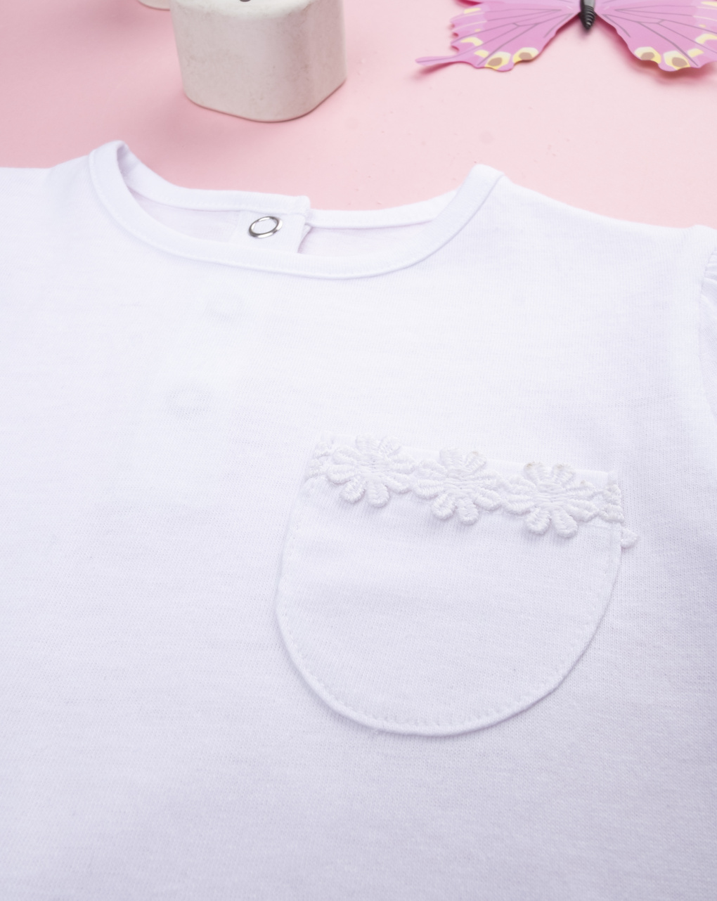 T-shirt bimba bianca con taschino