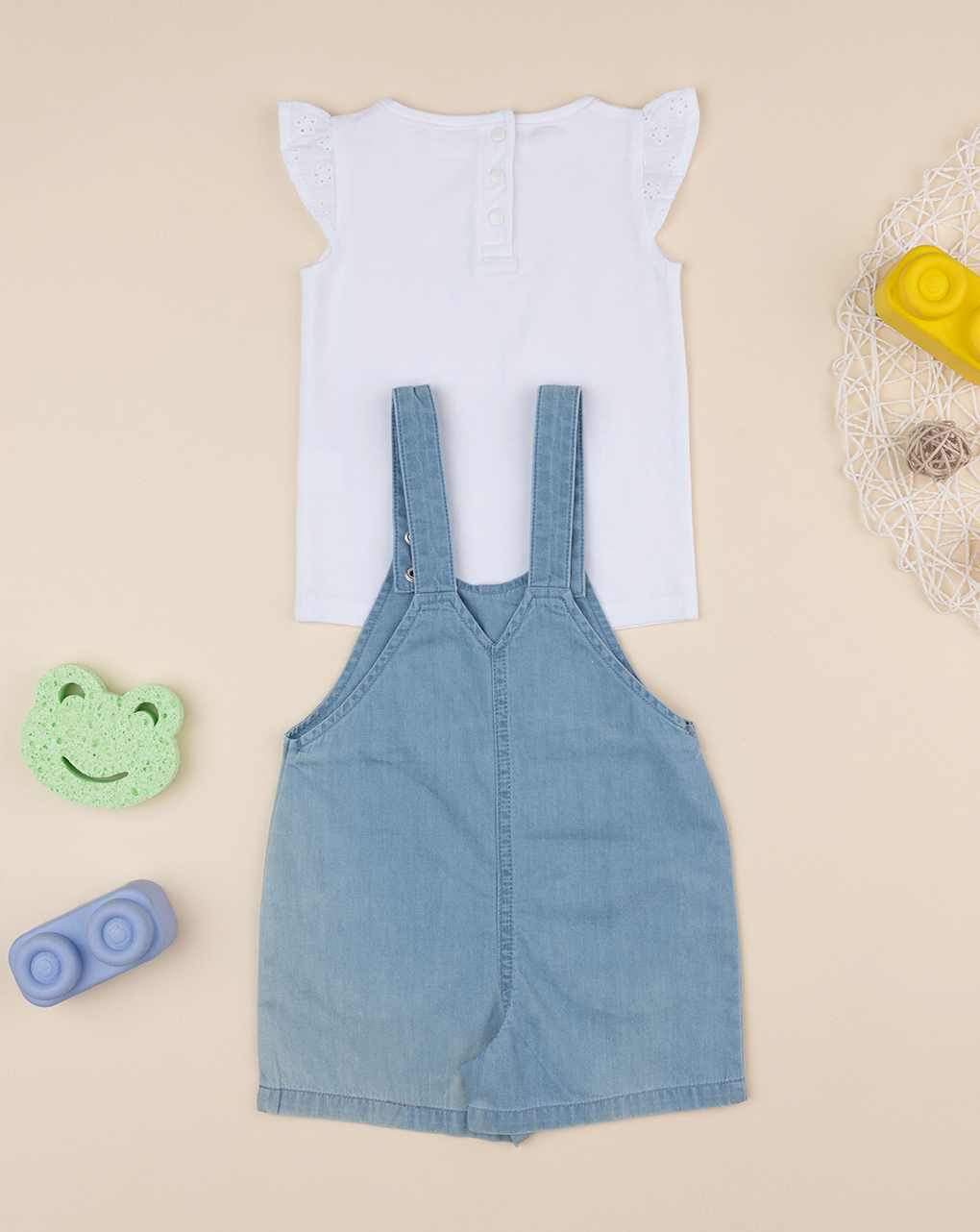 Completo salopette bimba con t-shirt
