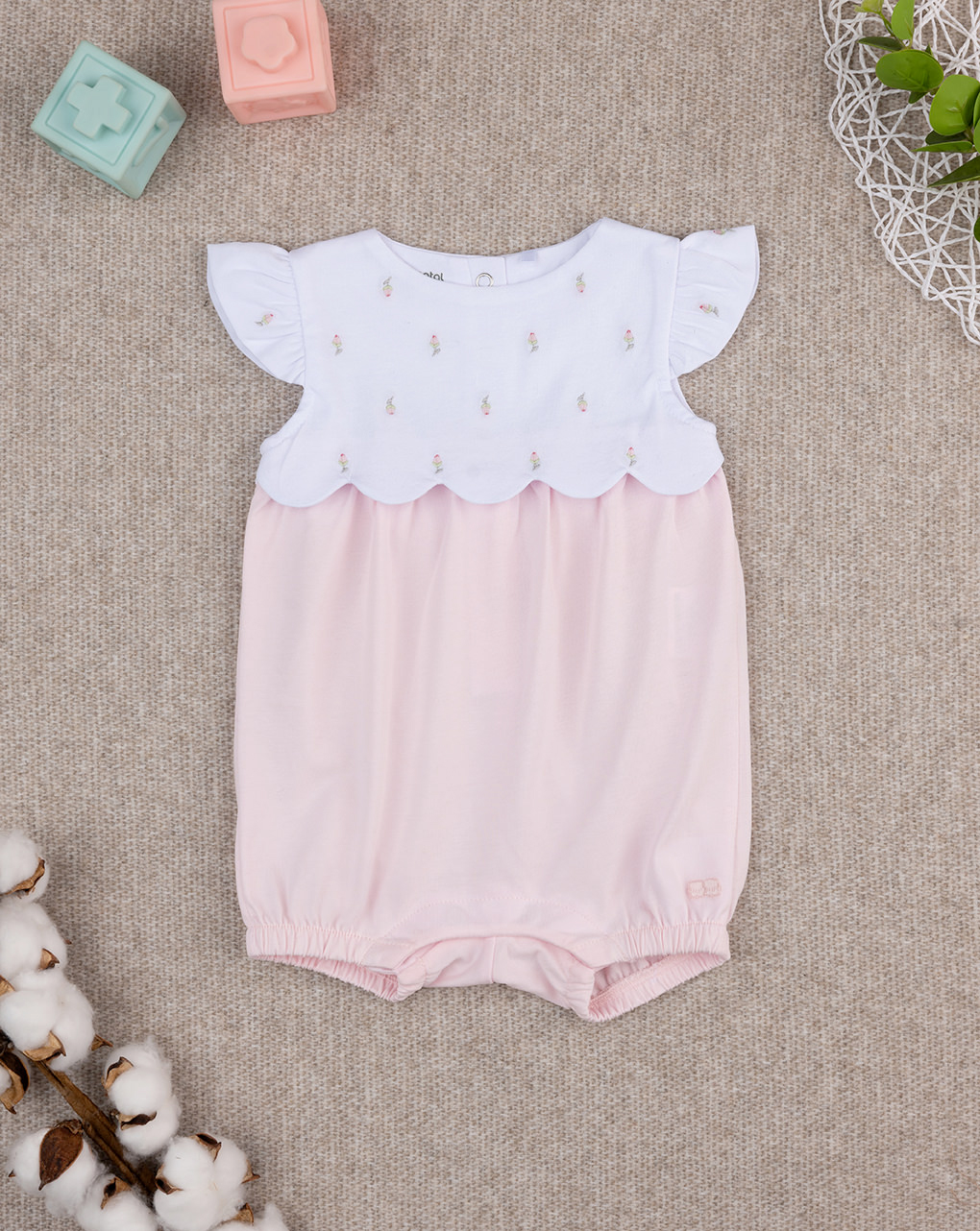 Pagliaccetto bimba bianco/rosa c ricami
