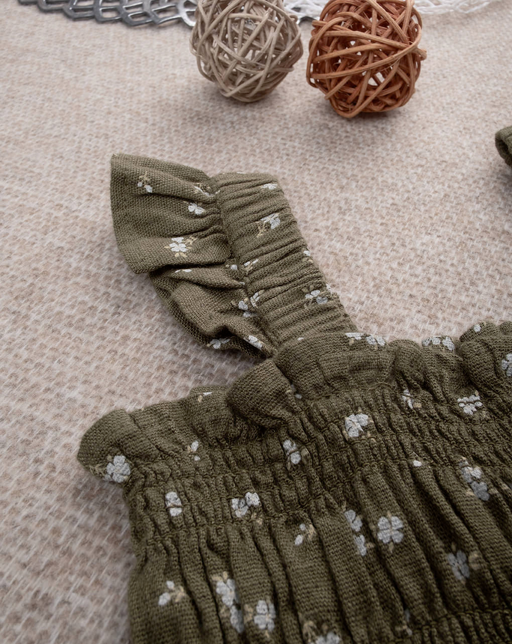 Tutina bimba verde stampata