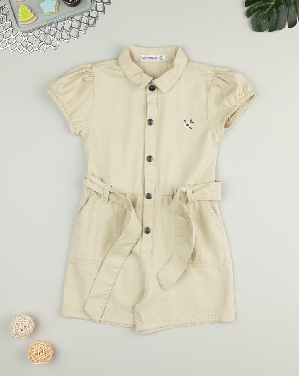 Tuta beige bambina con ricami