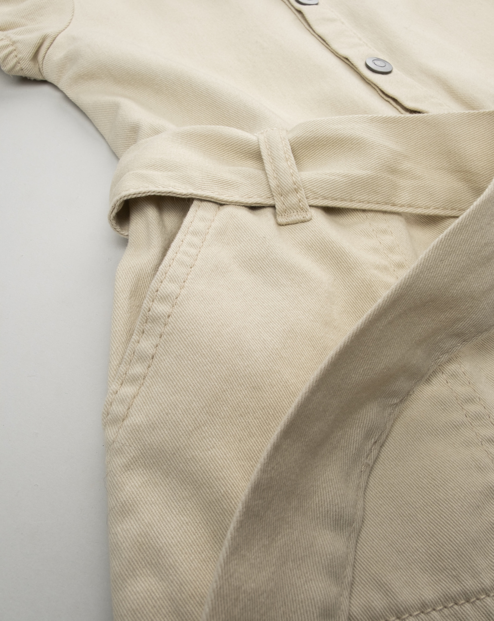 Tuta beige bambina con ricami