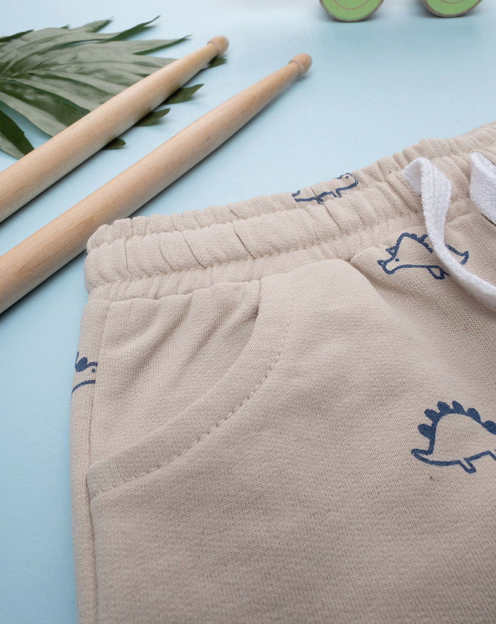 Pantalone bimbo beige stampato allover