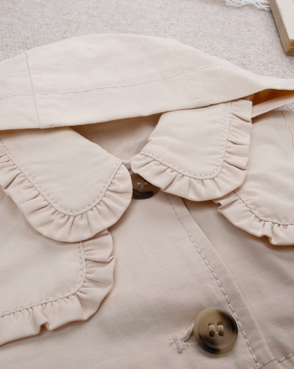 Trench  con cappuccio bimba beige