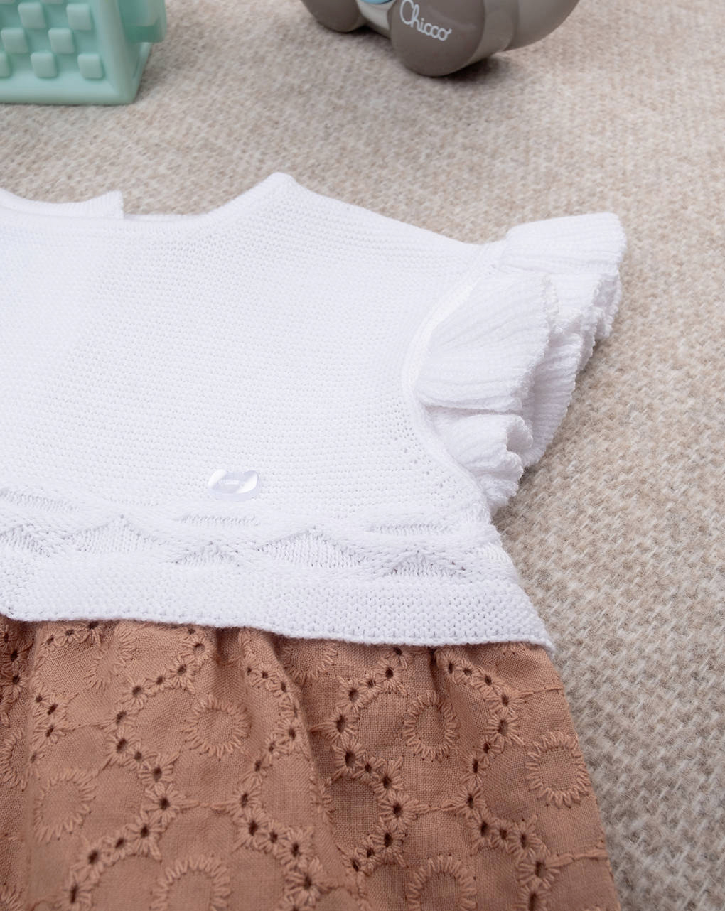 Pagliaccetto bimba bianco/marrone sangallo