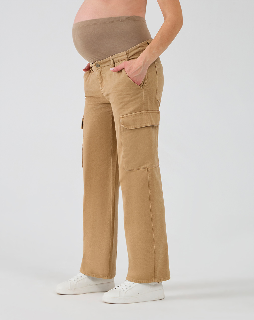 Pantalone premaman beige con tasche cargo