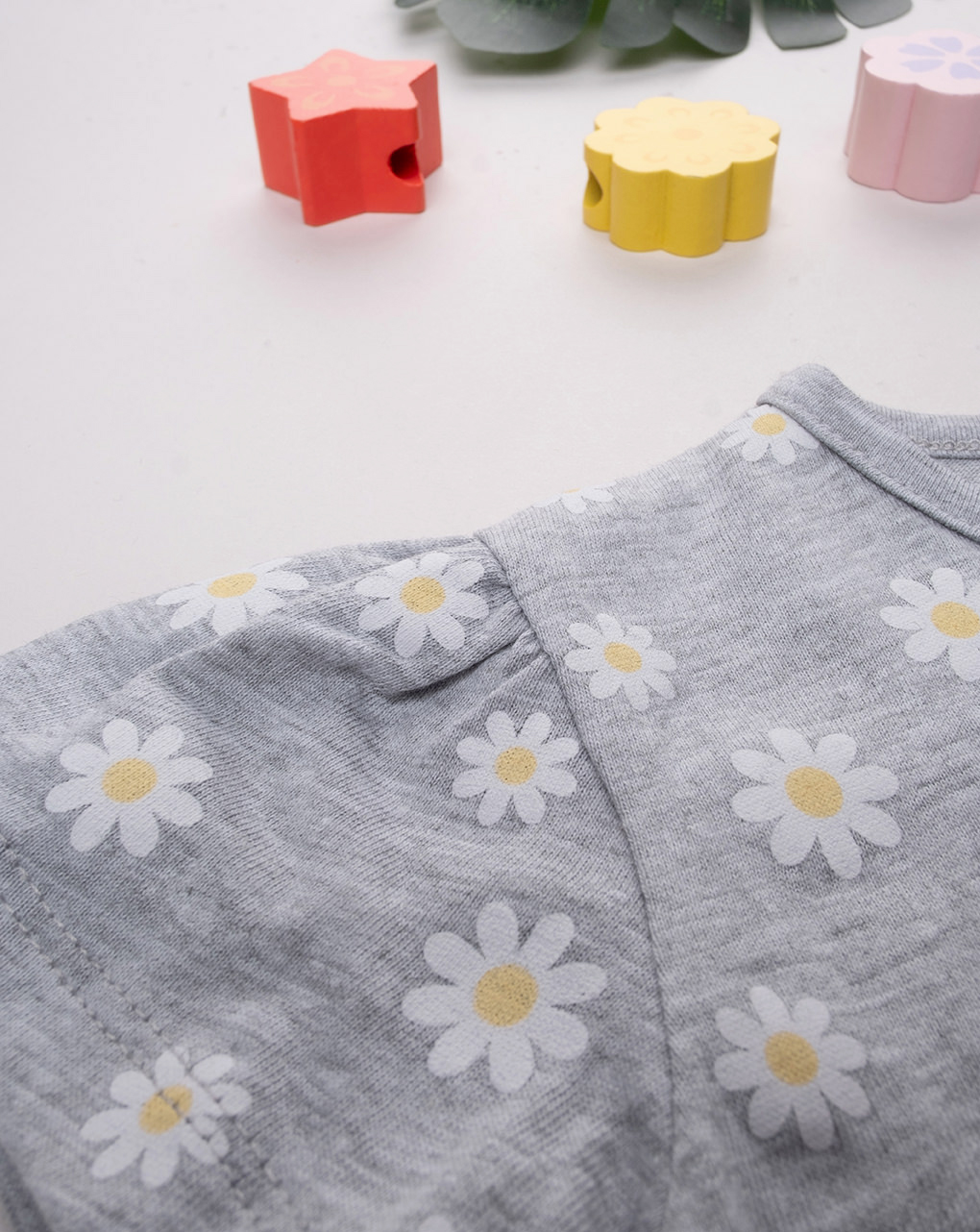 T-shirt bimba grigia margherite allover