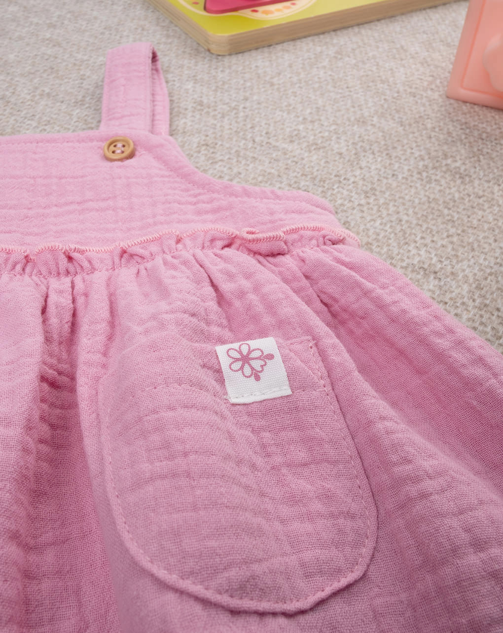 Pinafore bimba rosa in mussola
