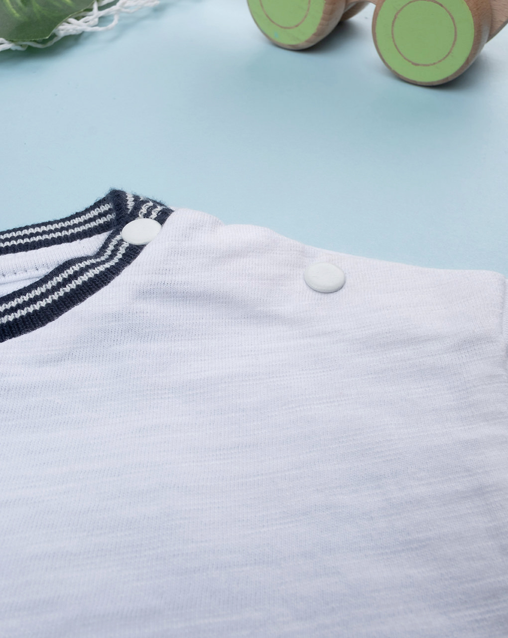 T-shirt bimbo bianca