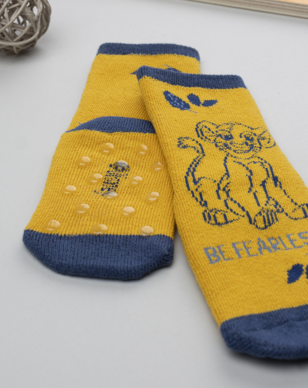 Antiscivolo bimbo giallo disney re leone