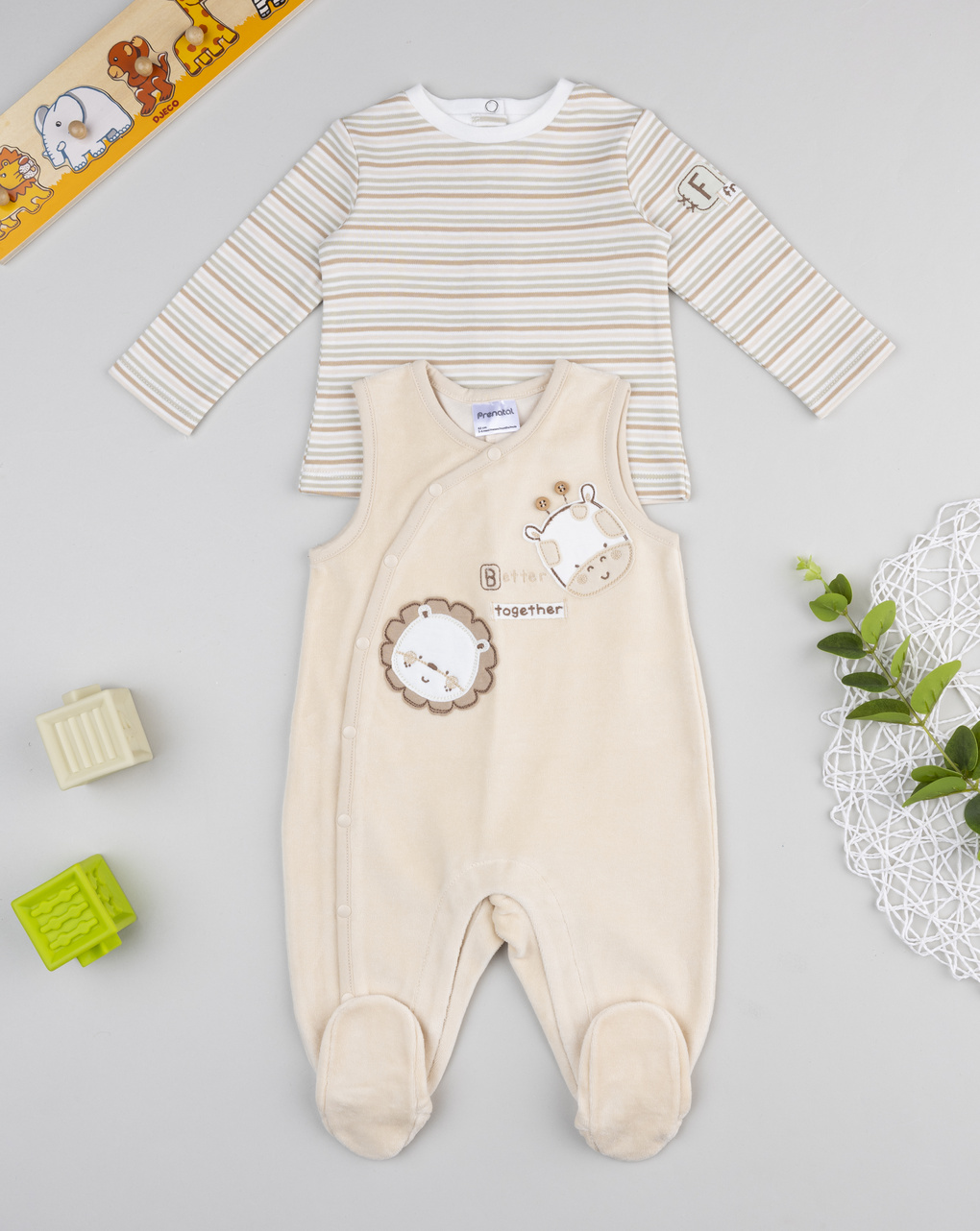 Completo bimbo salopette beige giraffa/leone