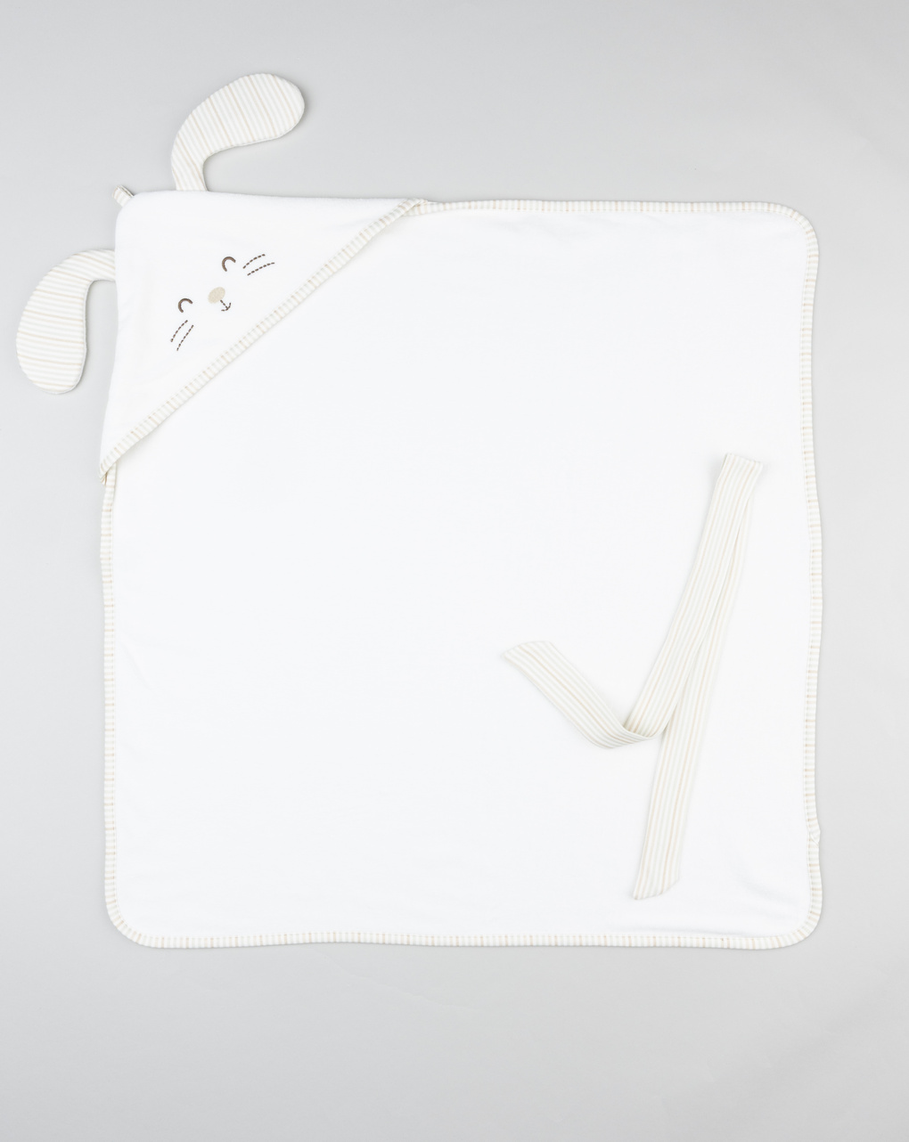 Quadrato spugna bianco bimbo coniglietto