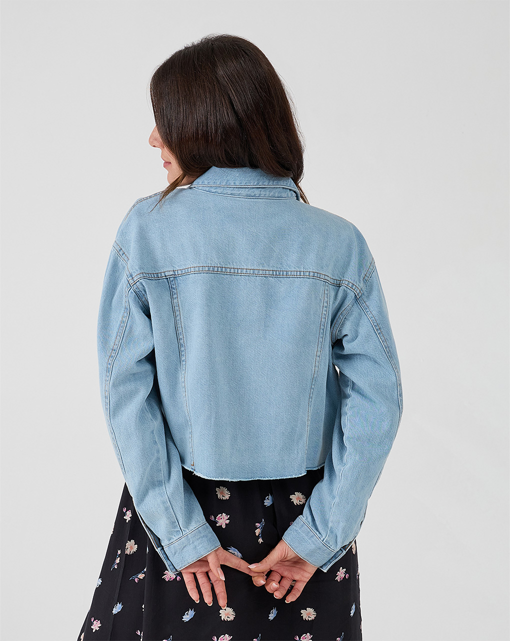 Giacca da donna cropped in denim chiaro