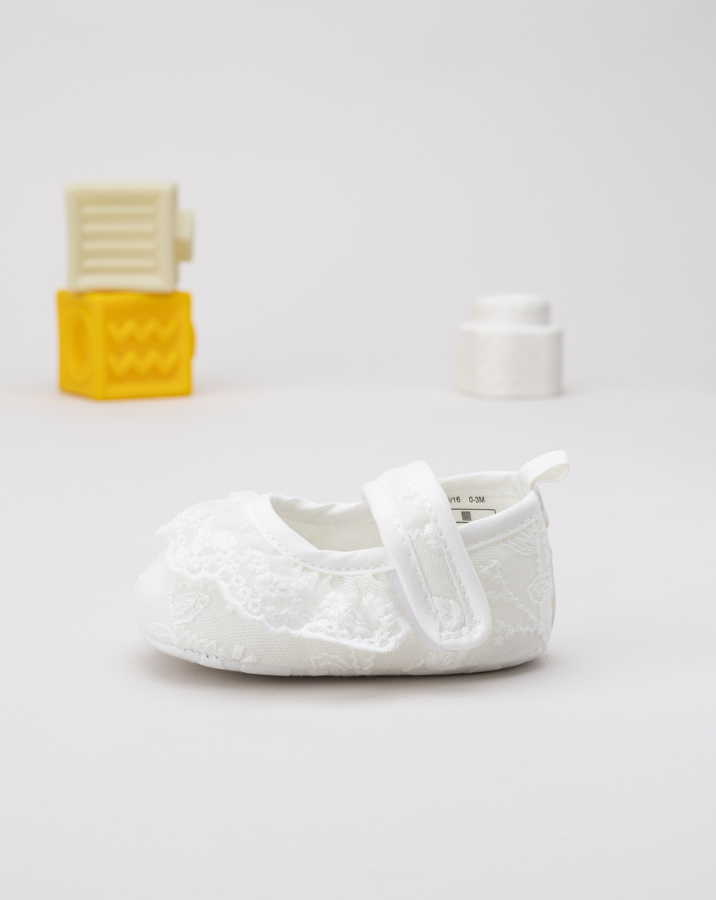 Ballerina in pizzo neonata