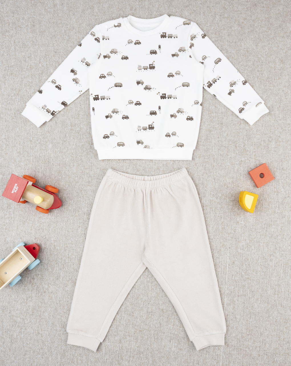 Pigiama bimbo beige auto allover