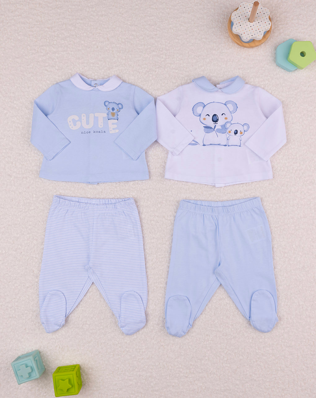 Completi in jersey azzurri e panna con ghette