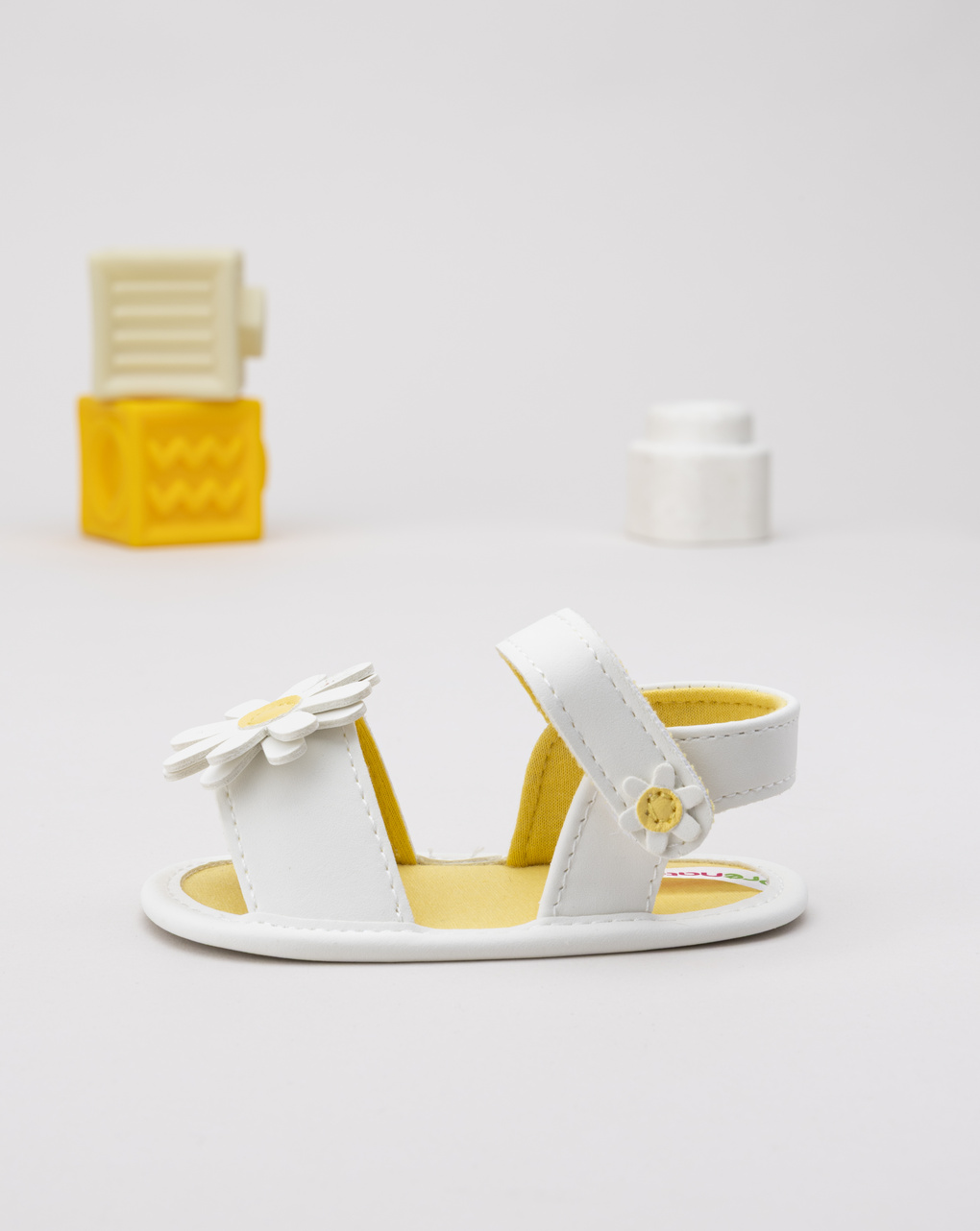 Sandalo bianco neonata margherita