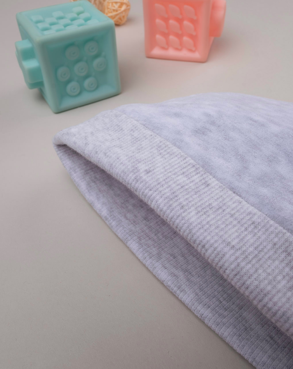 Cappello cuculo in ciniglia grigio chiaro