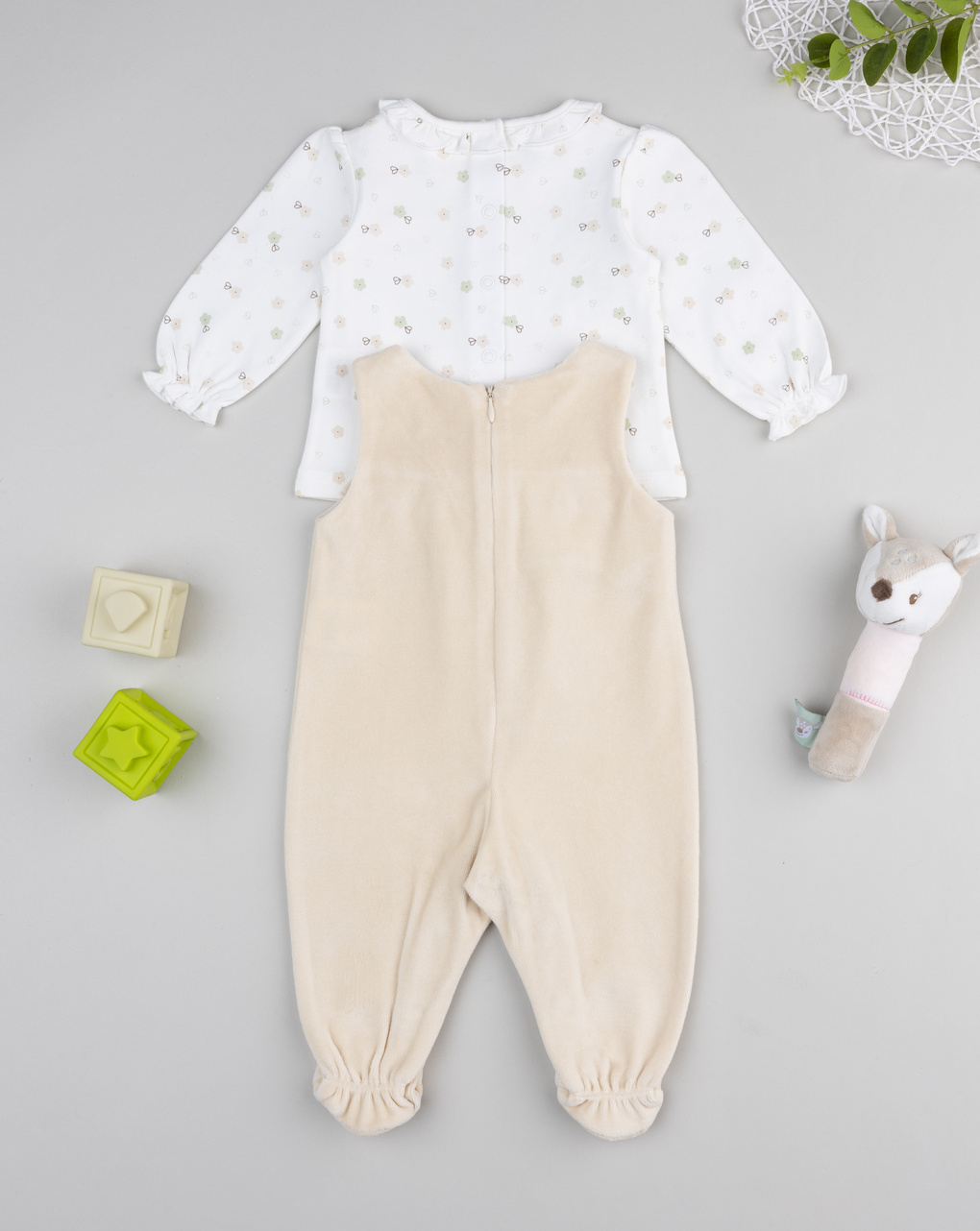 Completo salopette bimba beige nature