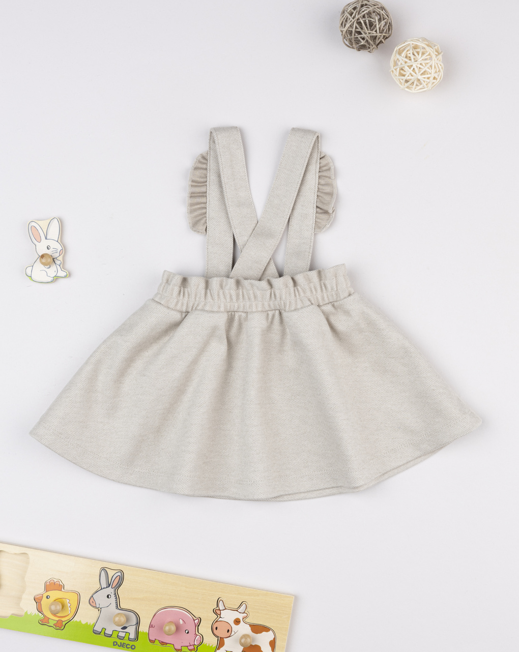 Salopette bimba beige con ricami