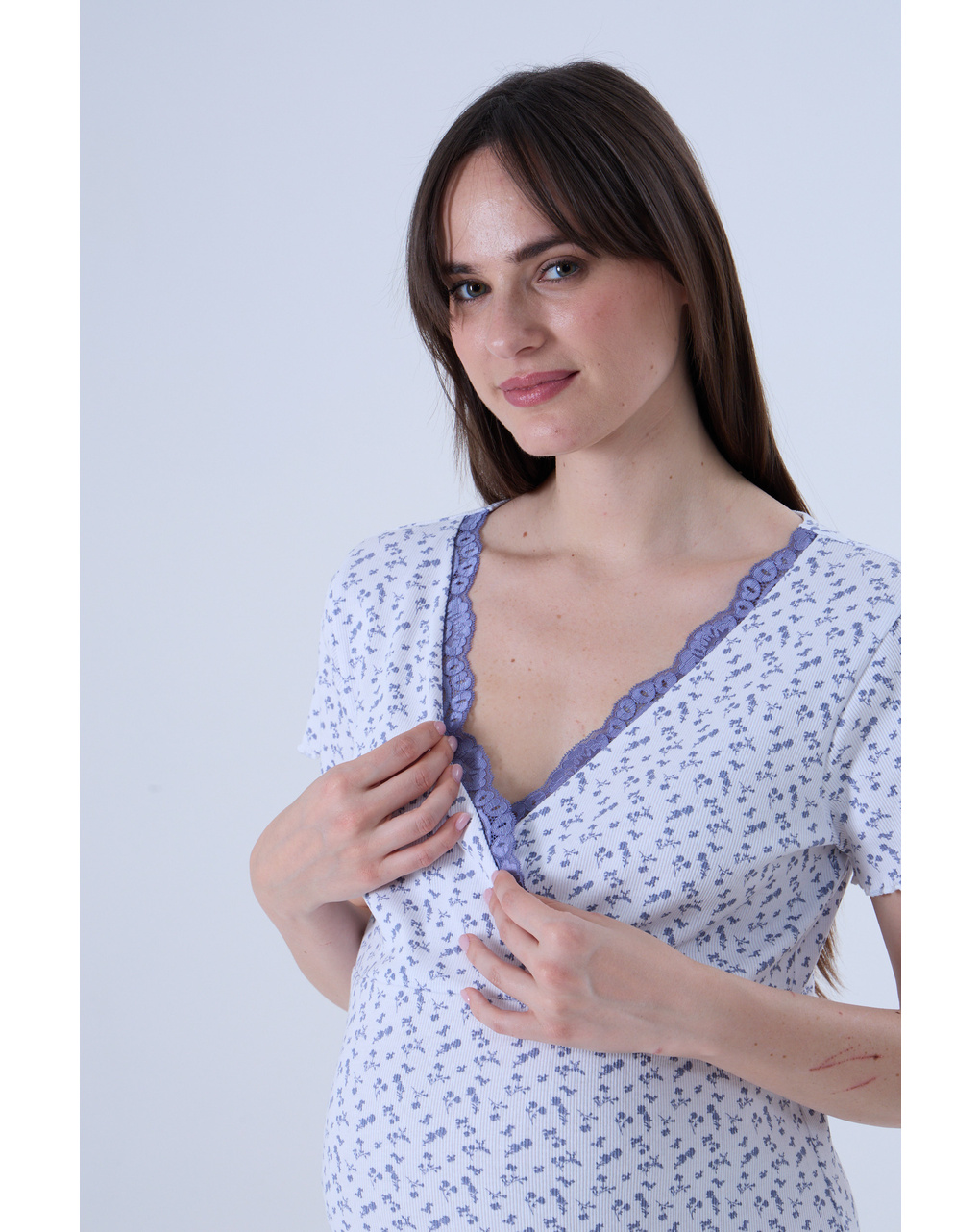 Camicia da notte premaman con pizzo e fiori